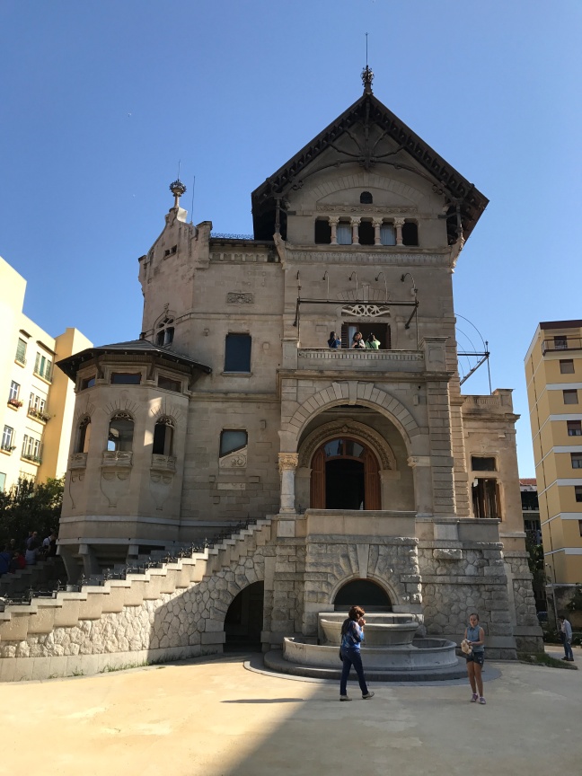 Le case e le ville liberty di Palermo sono una meraviglia della Sicilia: un trionfo di vetri, ferro battuto e decorazioni assolutamente da visitare