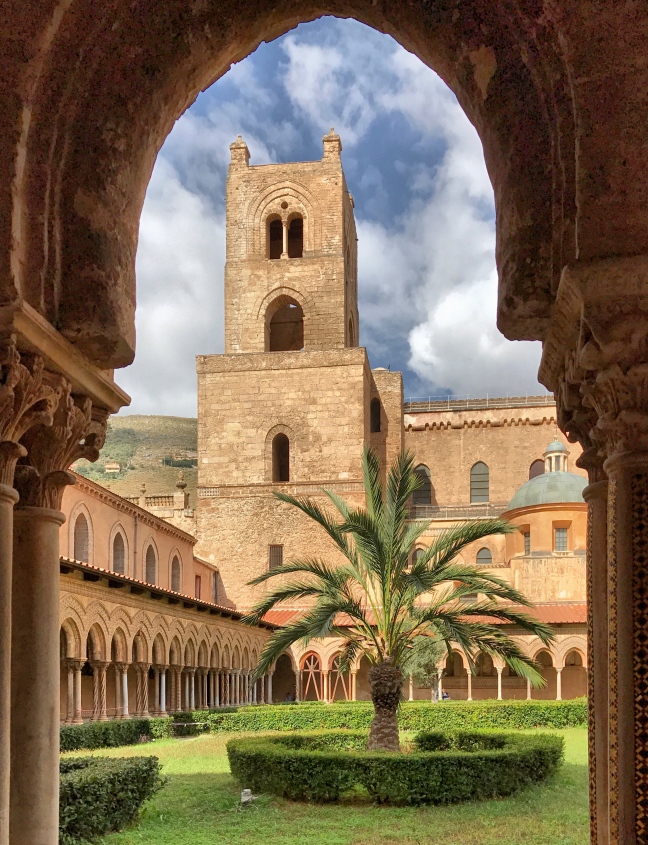 Il Duomo e il chiostro di Monreale sono da vedere visitando Palermo in un weekend!
